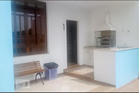 Casa à venda com 293m², 4 quartos e 4 vagas Casa à venda com 293m², 4 quartos e 4 vagasChurrasqueira