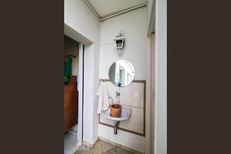 Casa à venda com 338m², 3 quartos e 5 vagas Casa à venda com 338m², 3 quartos e 5 vagasBanheiro da Piscina