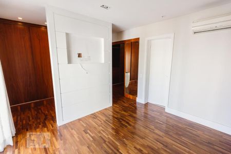Apartamento à venda com 246m², 3 quartos e 5 vagasQuarto 03