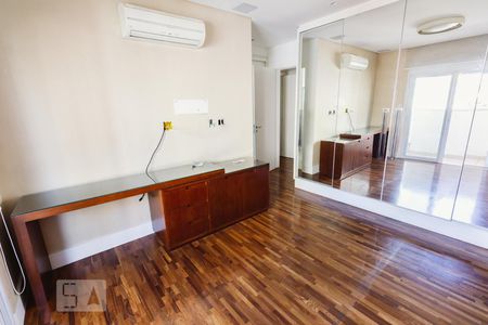 Apartamento à venda com 246m², 3 quartos e 5 vagasQuarto 01