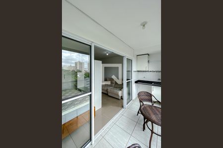 Varanda de kitnet/studio para alugar com 1 quarto, 50m² em Cambuci, São Paulo