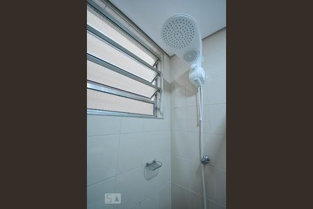 Banheiro de apartamento à venda com 1 quarto, 45m² em Sumaré, São Paulo