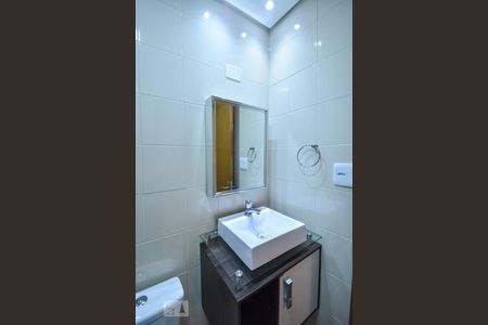 Banheiro de apartamento à venda com 1 quarto, 45m² em Sumaré, São Paulo