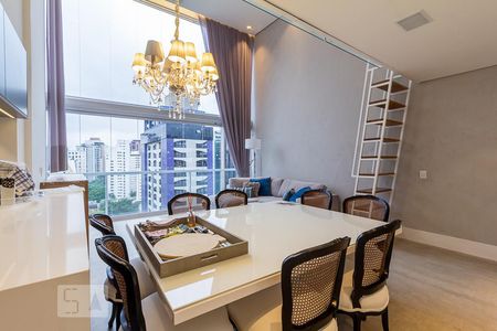 Apartamento para alugar com 110m², 2 quartos e 3 vagasSala