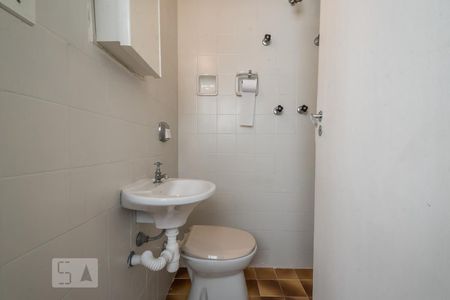 Apartamento à venda com 109m², 3 quartos e 2 vagas Apartamento à venda com 109m², 3 quartos e 2 vagasBanheiro de Serviço
