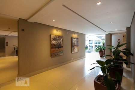 Apartamento para alugar com 136m², 3 quartos e 2 vagasHall social