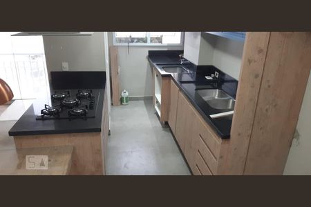 Cozinha de apartamento para alugar com 2 quartos, 132m² em Jardim Ampliação, São Paulo