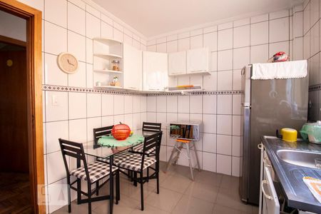 Apartamento à venda com 100m², 2 quartos e sem vaga Apartamento à venda com 100m², 2 quartos e sem vagaCozinha