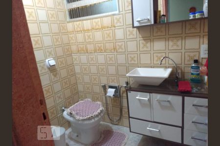 Apartamento à venda com 64m², 2 quartos e 1 vaga Apartamento à venda com 64m², 2 quartos e 1 vagaBanheiro
