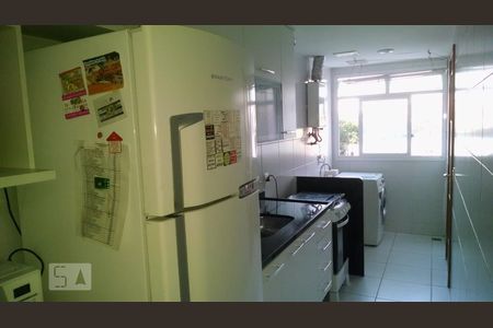 Cozinha de apartamento para alugar com 2 quartos, 68m² em Badu, Niterói