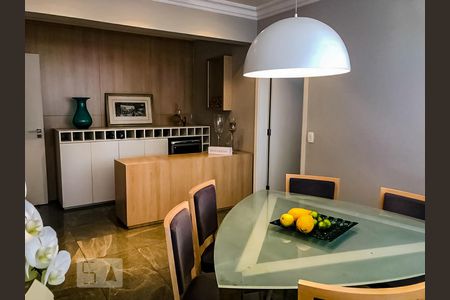 Apartamento à venda com 450m², 6 quartos e 5 vagas Apartamento à venda com 450m², 6 quartos e 5 vagasCopa