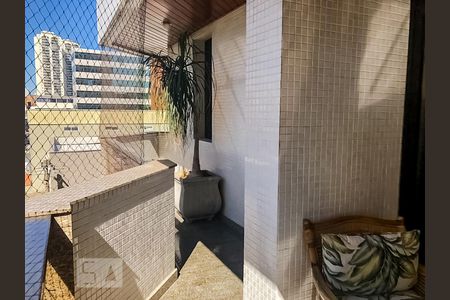 Apartamento à venda com 450m², 6 quartos e 5 vagas Apartamento à venda com 450m², 6 quartos e 5 vagasVaranda