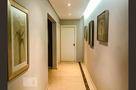 Apartamento à venda com 450m², 6 quartos e 5 vagas Apartamento à venda com 450m², 6 quartos e 5 vagasHall Entrada