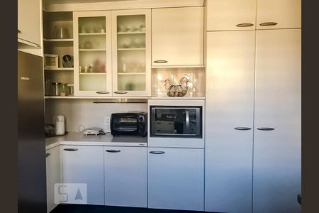 Apartamento à venda com 450m², 6 quartos e 5 vagas Apartamento à venda com 450m², 6 quartos e 5 vagasCozinha