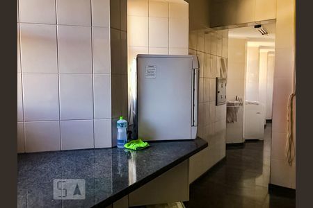 Apartamento à venda com 450m², 6 quartos e 5 vagas Apartamento à venda com 450m², 6 quartos e 5 vagasÁrea de Serviço