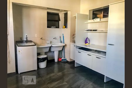 Apartamento à venda com 450m², 6 quartos e 5 vagas Apartamento à venda com 450m², 6 quartos e 5 vagasÁrea de Serviço