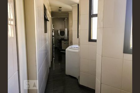 Apartamento à venda com 450m², 6 quartos e 5 vagas Apartamento à venda com 450m², 6 quartos e 5 vagasÁrea de Serviço