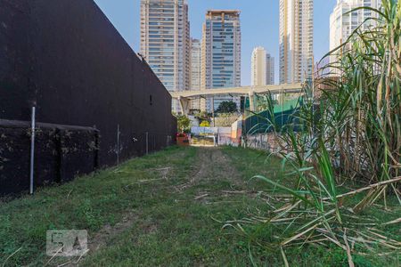 Casa à venda com 600m², 1 quarto e 8 vagasQuintal