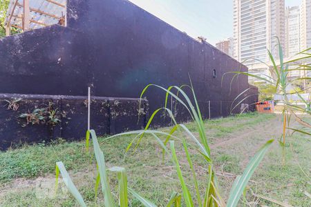 Casa à venda com 600m², 1 quarto e 8 vagasQuintal