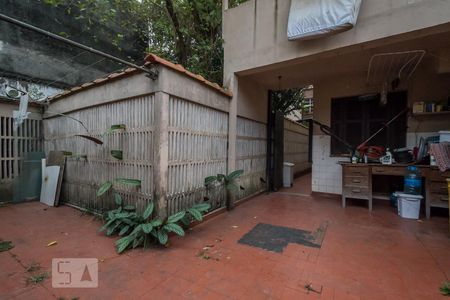 Casa à venda com 600m², 1 quarto e 8 vagasQuintal