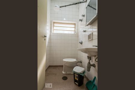 Casa à venda com 600m², 1 quarto e 8 vagasBanheiro 3