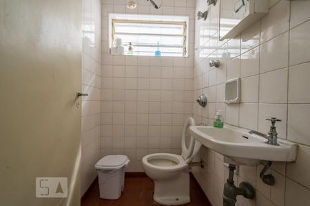 Casa à venda com 600m², 1 quarto e 8 vagasBanheiro de Serviço