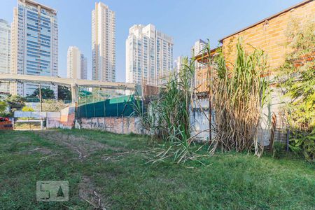 Casa à venda com 600m², 1 quarto e 8 vagasQuintal