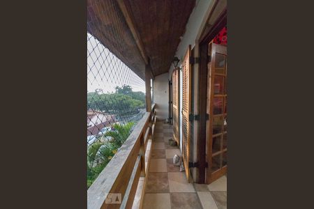 Casa à venda com 317m², 7 quartos e 4 vagasVaranda quartos 2 e 3
