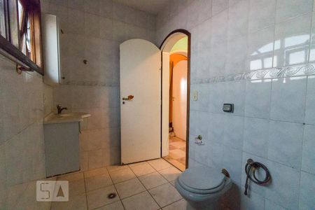 Casa à venda com 317m², 7 quartos e 4 vagasBanheiro social
