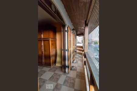 Casa à venda com 317m², 7 quartos e 4 vagasVaranda quartos 2 e 3
