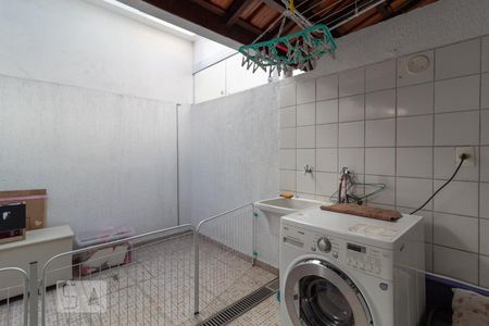 Casa de condomínio à venda com 110m², 2 quartos e 2 vagas Casa de condomínio à venda com 110m², 2 quartos e 2 vagasÁrea de Serviço