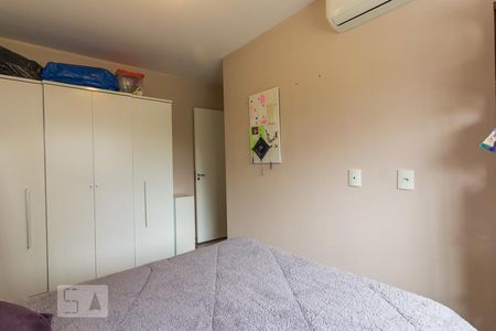 Quarto 1 de apartamento para alugar com 2 quartos, 45m² em Jardim Itu Sabará, Porto Alegre