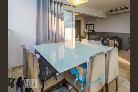 Apartamento à venda com 140m², 4 quartos e 2 vagas