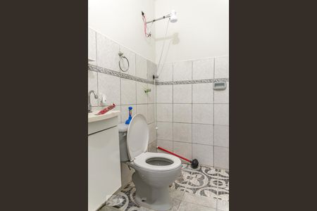 Banheiro de kitnet/studio para alugar com 1 quarto, 40m² em Santa Efigênia, São Paulo