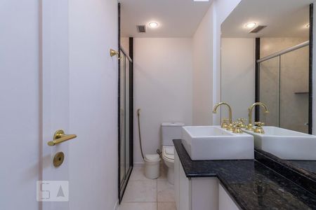 Apartamento à venda com 52m², 2 quartos e 1 vaga Apartamento à venda com 52m², 2 quartos e 1 vagaBanheiro da Suite