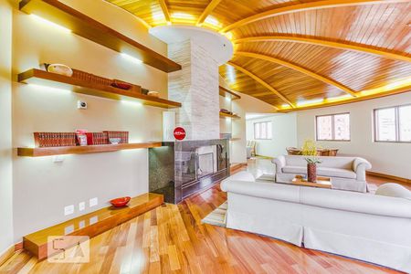 Apartamento à venda com 52m², 2 quartos e 1 vaga Apartamento à venda com 52m², 2 quartos e 1 vagaLounge