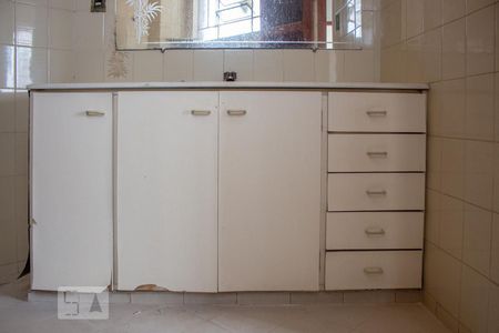 Apartamento à venda com 130m², 3 quartos e sem vaga Apartamento à venda com 130m², 3 quartos e sem vagaBanheiro - Armários