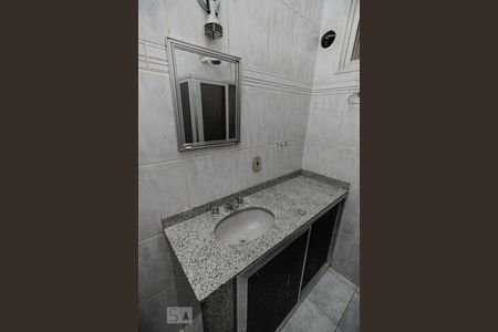 Casa de condomínio à venda com 140m², 3 quartos e 1 vaga Casa de condomínio à venda com 140m², 3 quartos e 1 vagaBanheiro