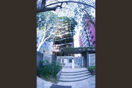 Apartamento à venda com 204m², 3 quartos e 3 vagas Apartamento à venda com 204m², 3 quartos e 3 vagasFachada