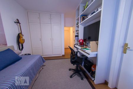 Apartamento à venda com 204m², 3 quartos e 3 vagas Apartamento à venda com 204m², 3 quartos e 3 vagasSuite 2