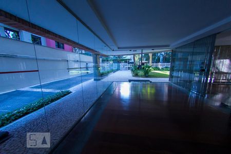 Apartamento à venda com 204m², 3 quartos e 3 vagas Apartamento à venda com 204m², 3 quartos e 3 vagasHall de Entrada