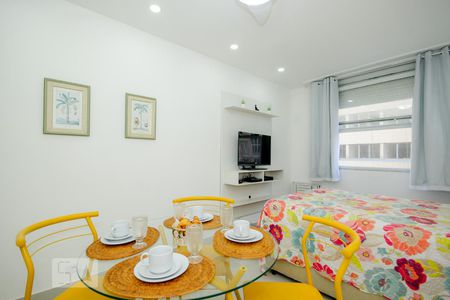 Sala de apartamento à venda com 1 quarto, 24m² em Copacabana, Rio de Janeiro