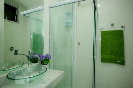Banheiro de apartamento à venda com 1 quarto, 24m² em Copacabana, Rio de Janeiro