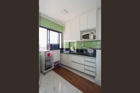 Apartamento à venda com 110m², 2 quartos e 2 vagas Apartamento à venda com 110m², 2 quartos e 2 vagasCozinha