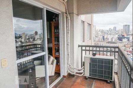 Studio à venda com 63m², 1 quarto e 1 vaga Studio à venda com 63m², 1 quarto e 1 vagaVaranda