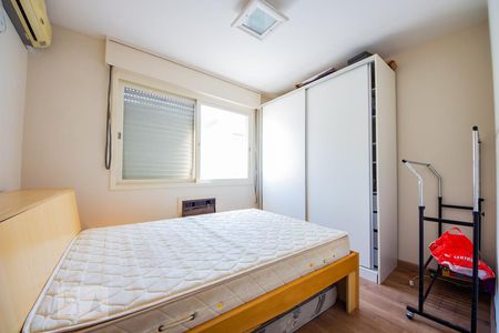 Quarto  de apartamento à venda com 1 quarto, 50m² em Bom Jesus, Porto Alegre