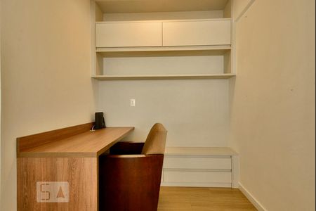 Apartamento à venda com 125m², 3 quartos e 4 vagasEscritório