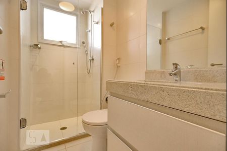 Apartamento à venda com 125m², 3 quartos e 4 vagasBanheiro da Suíte 2