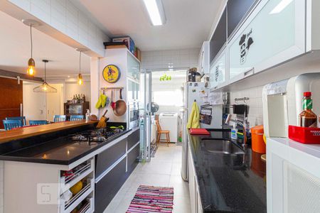 Apartamento à venda com 104m², 2 quartos e 2 vagasCozinha