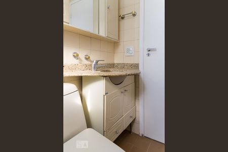 Banheiro de apartamento à venda com 1 quarto, 42m² em Consolação, São Paulo